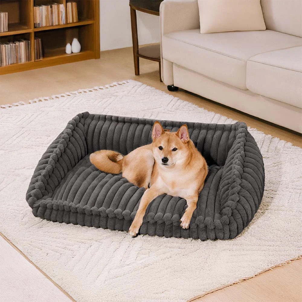 Sofa Orthopédique avec Rampe CozySlope pour Chien Senior | Fausse Fourrure, Antidérapant, Pattes Courtes