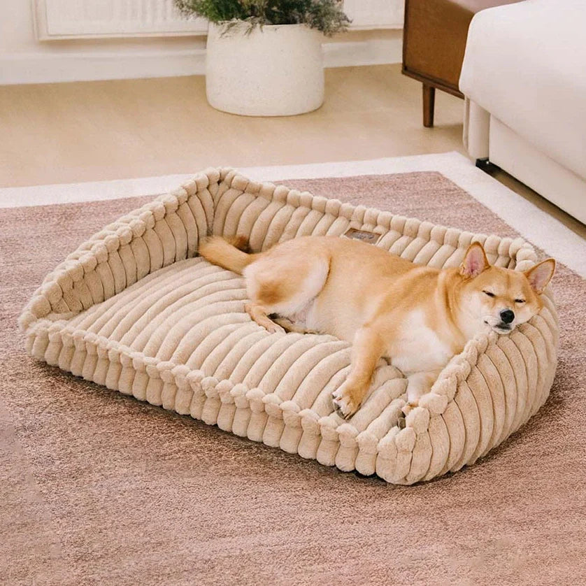 Sofa Orthopédique avec Rampe CozySlope pour Chien Senior | Fausse Fourrure, Antidérapant, Pattes Courtes