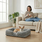 Panier pour chien avec parois volumineuses et surface centrale uniforme